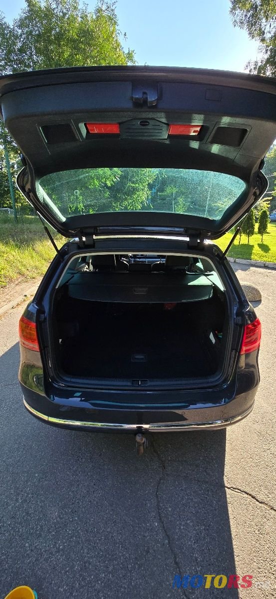 2013' Volkswagen Passat photo #3