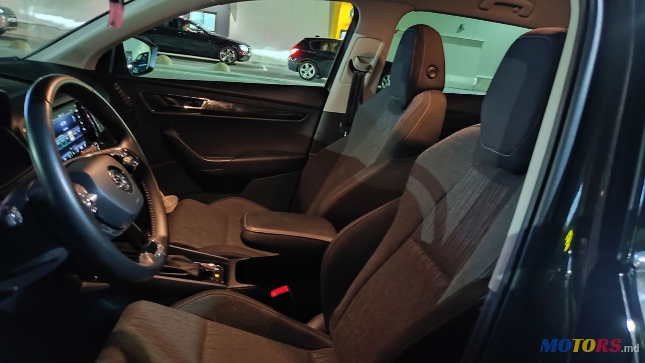 2020' Skoda Karoq photo #6