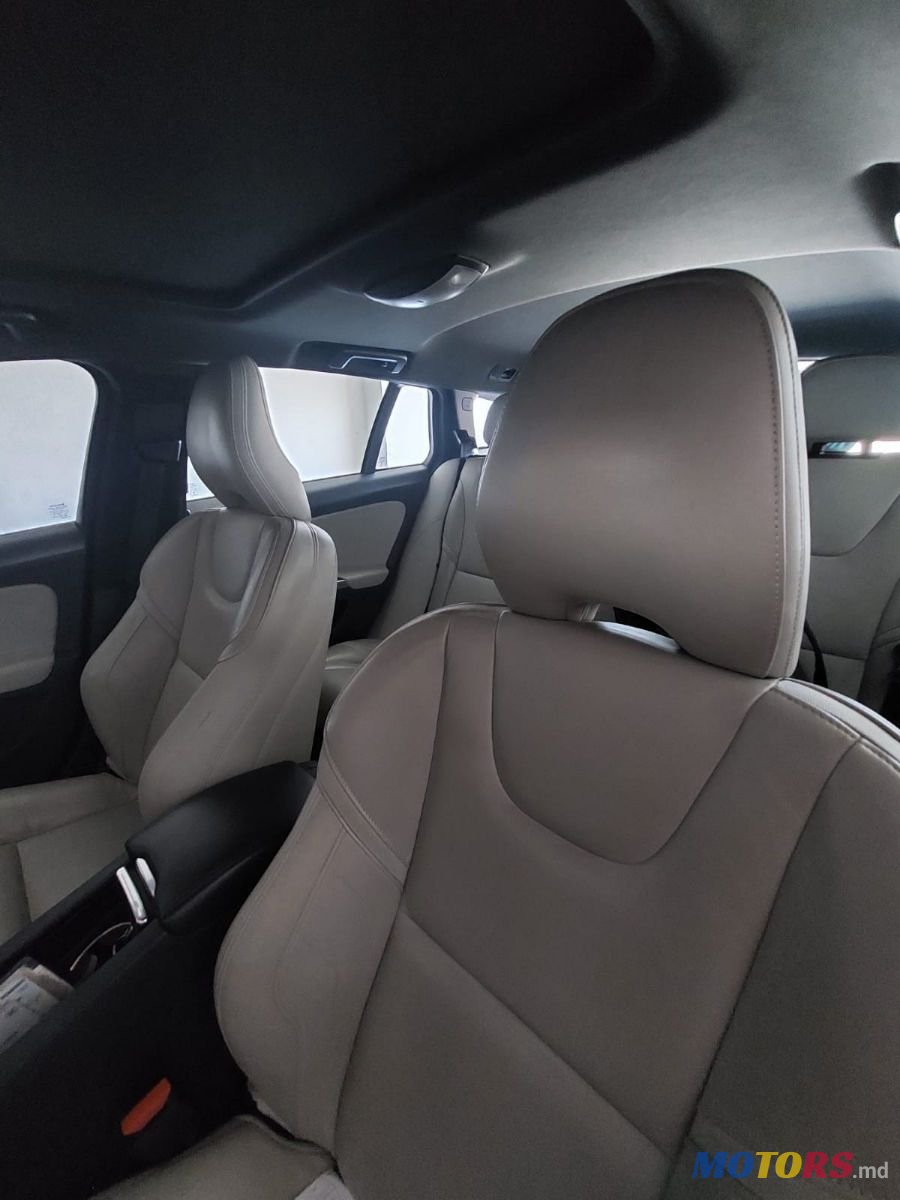2016' Volvo V60 photo #5