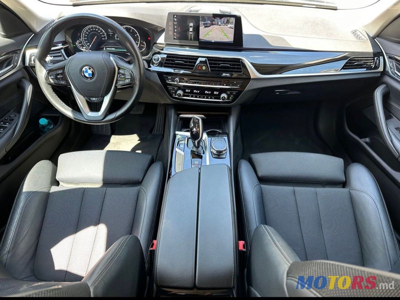 2018' BMW 5 Series photo #3