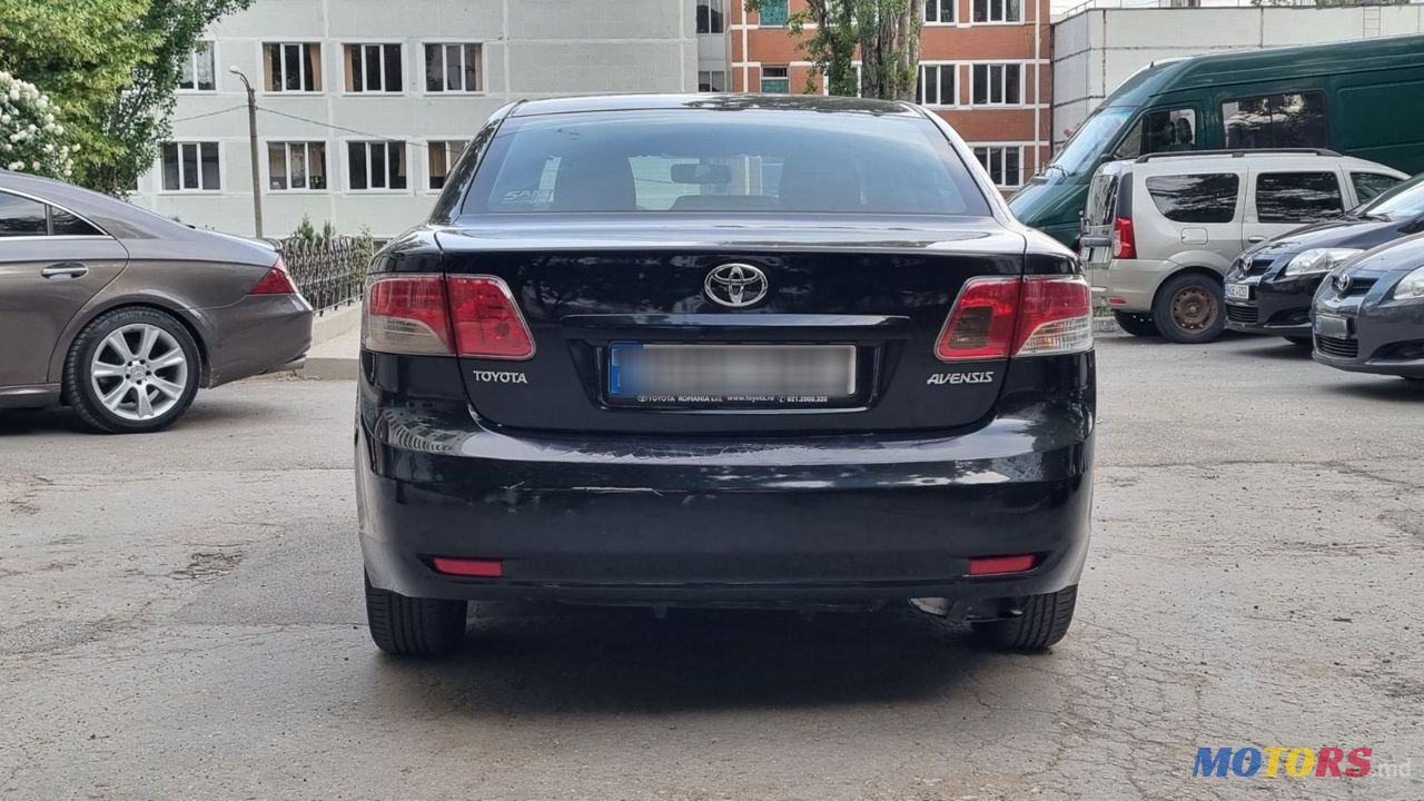 2012' Toyota Avensis photo #2