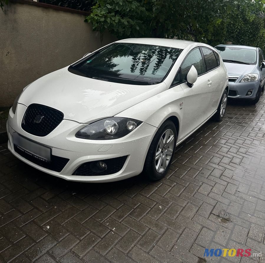 2010' SEAT Leon photo #2
