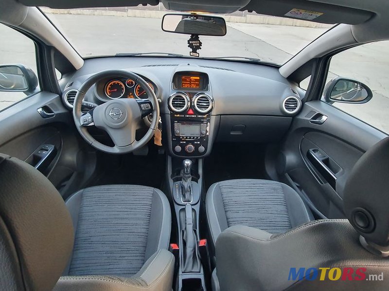 2014' Opel Corsa photo #6