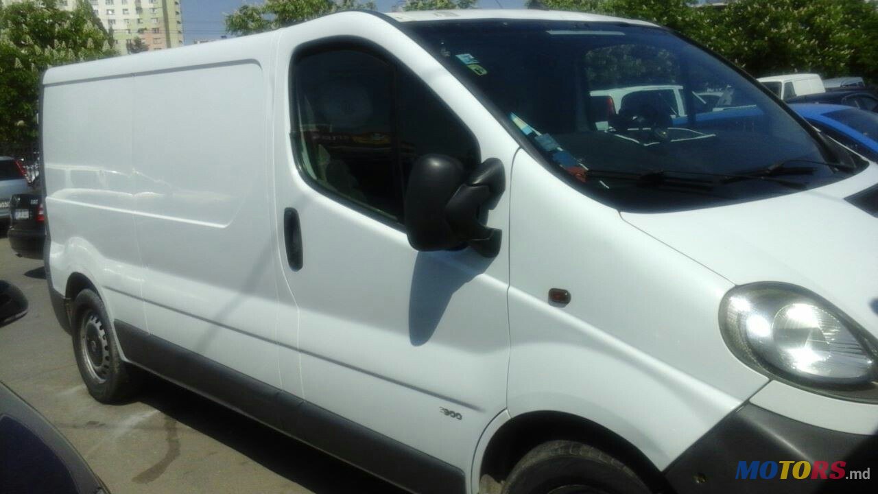 2003' Opel Vivaro photo #2