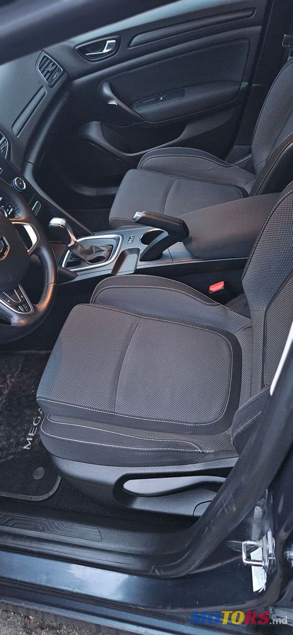 2020' Renault Megane photo #5