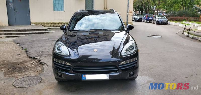 2012' Porsche Cayenne photo #1