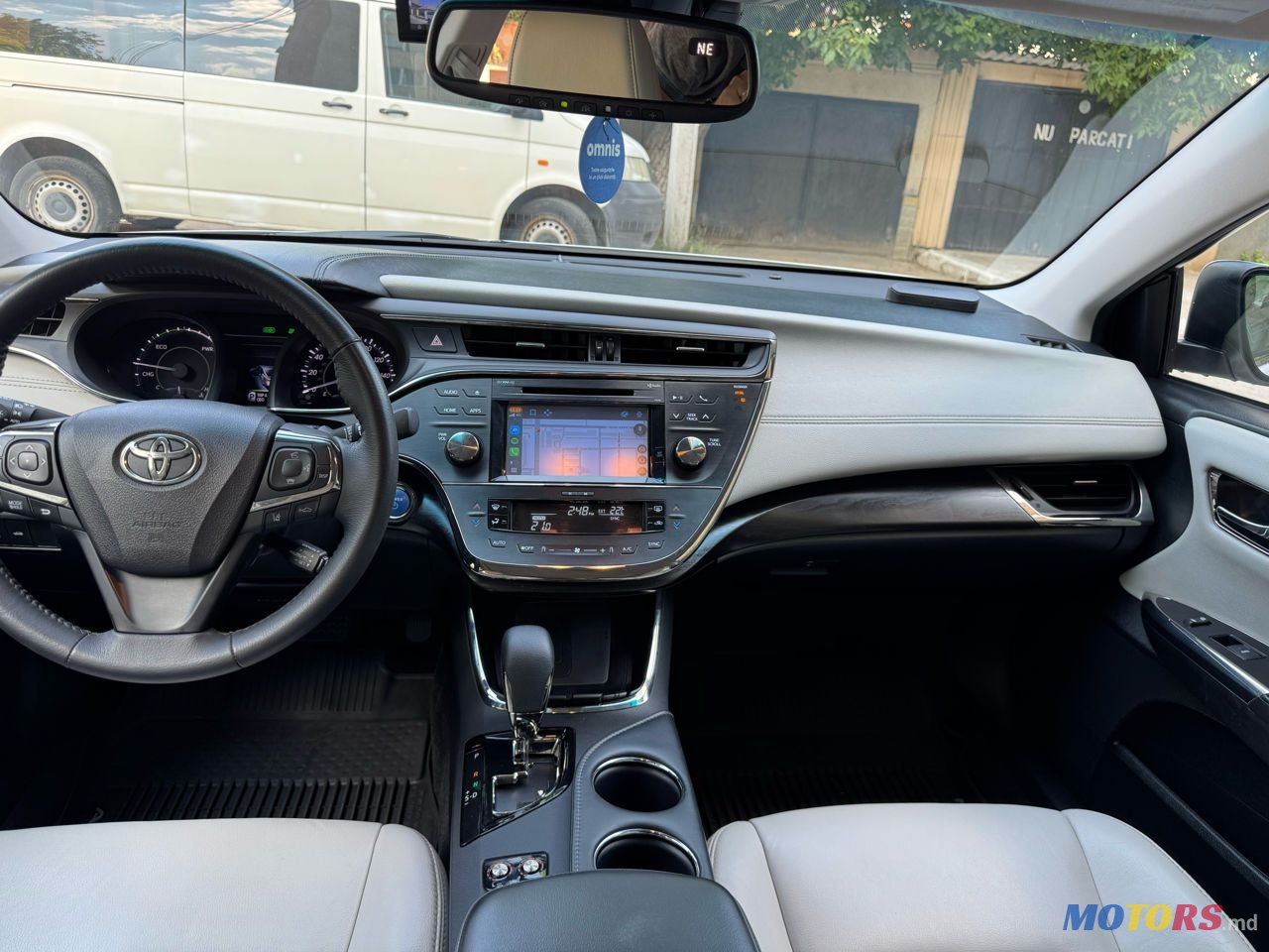 2017' Toyota Avalon photo #5