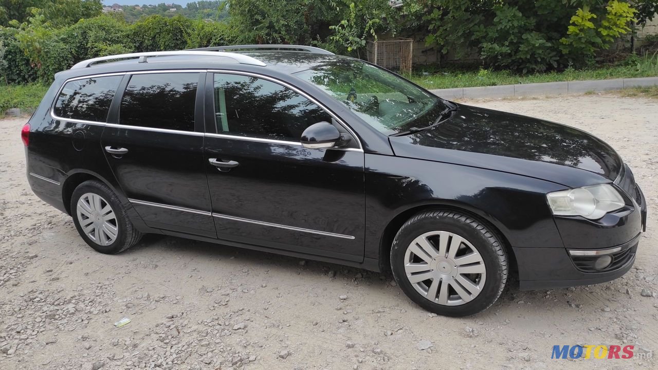 2007' Volkswagen Passat photo #3