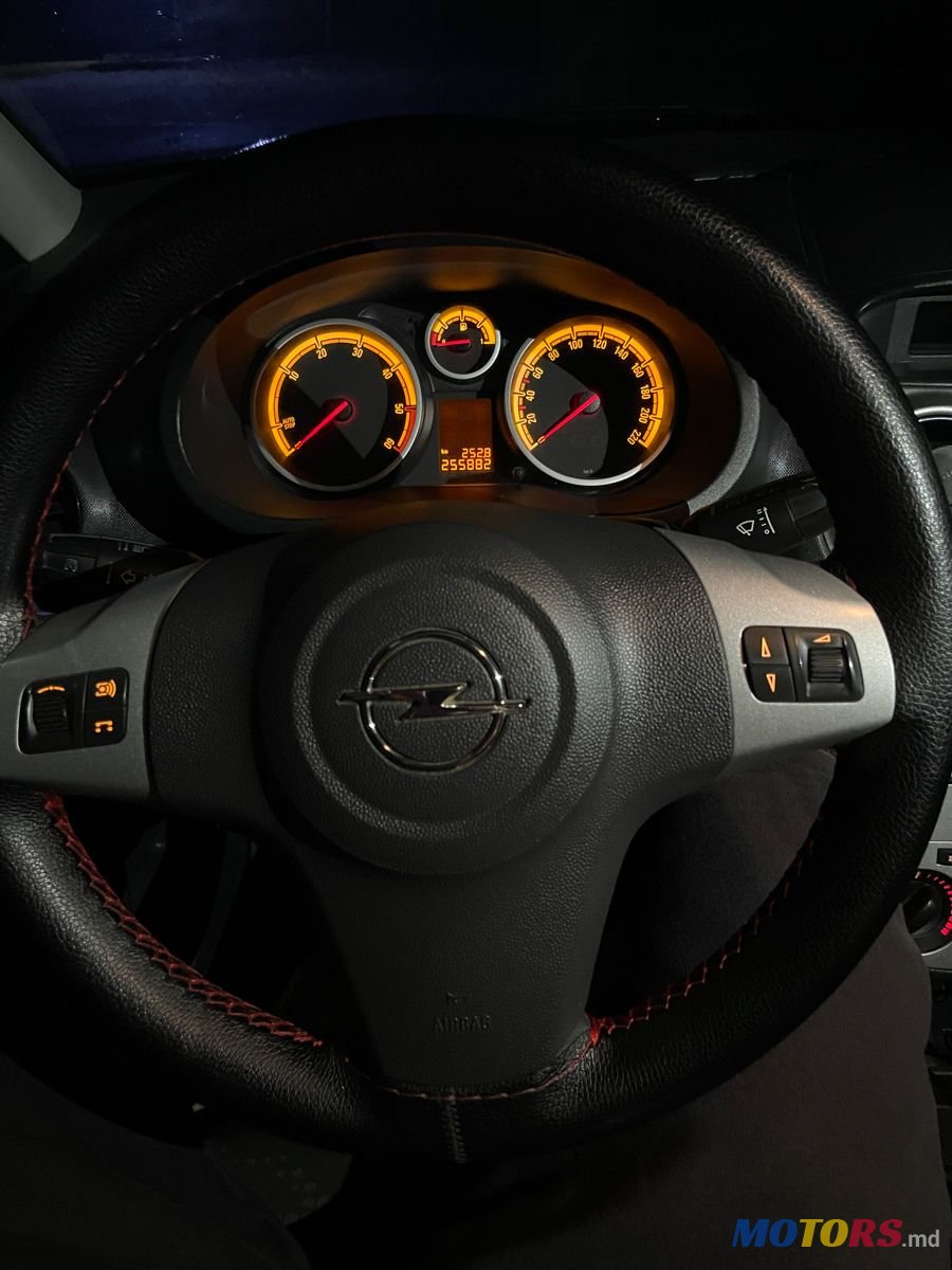 2011' Opel Corsa photo #6