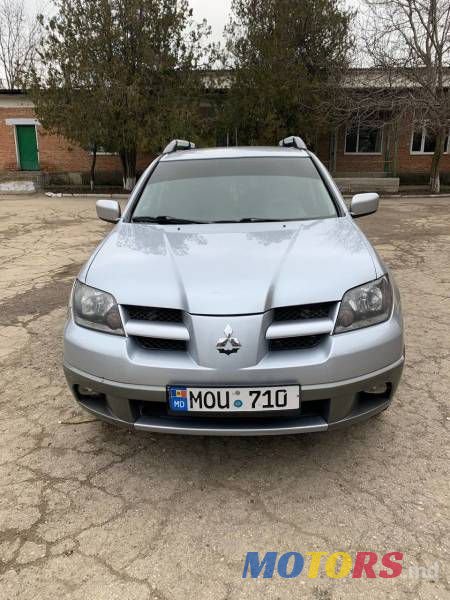 2003' Mitsubishi Outlander photo #1
