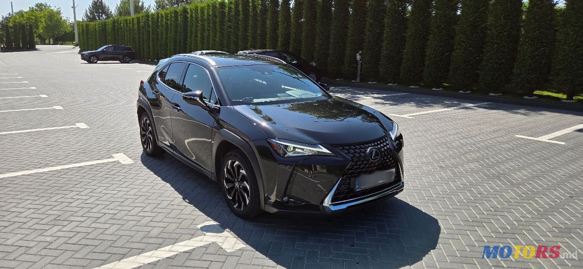 2019' Lexus UX photo #1