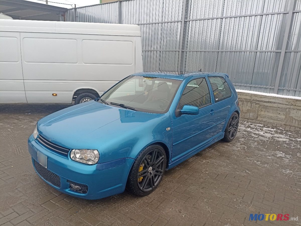 2002' Volkswagen Golf photo #4