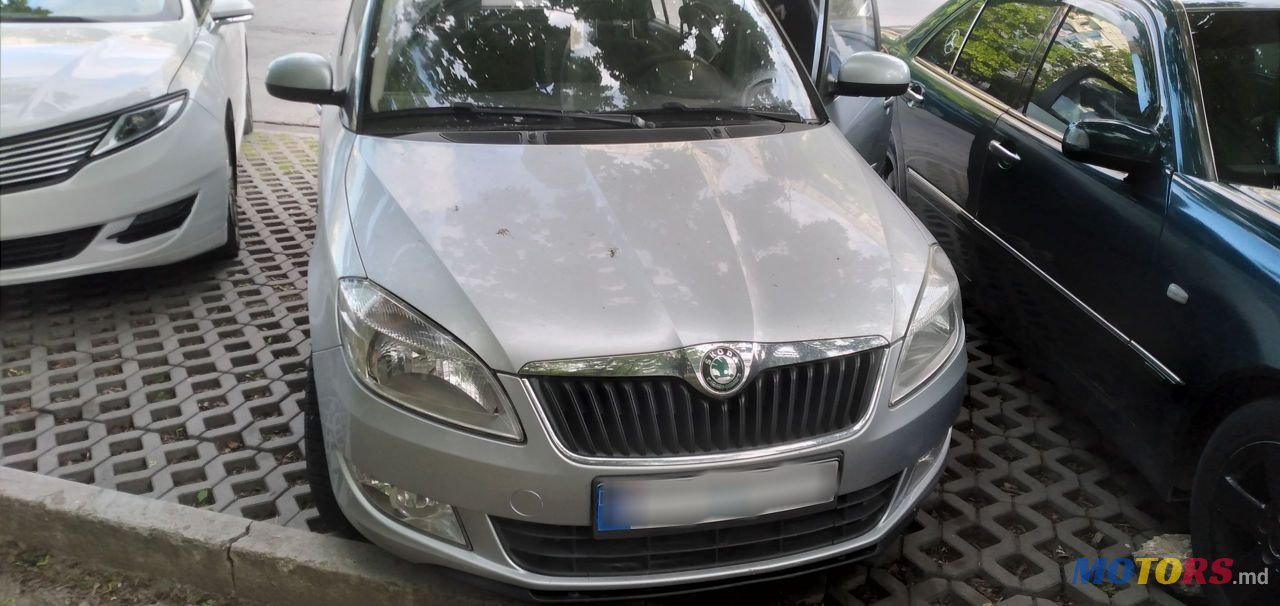 2011' Skoda Fabia photo #2