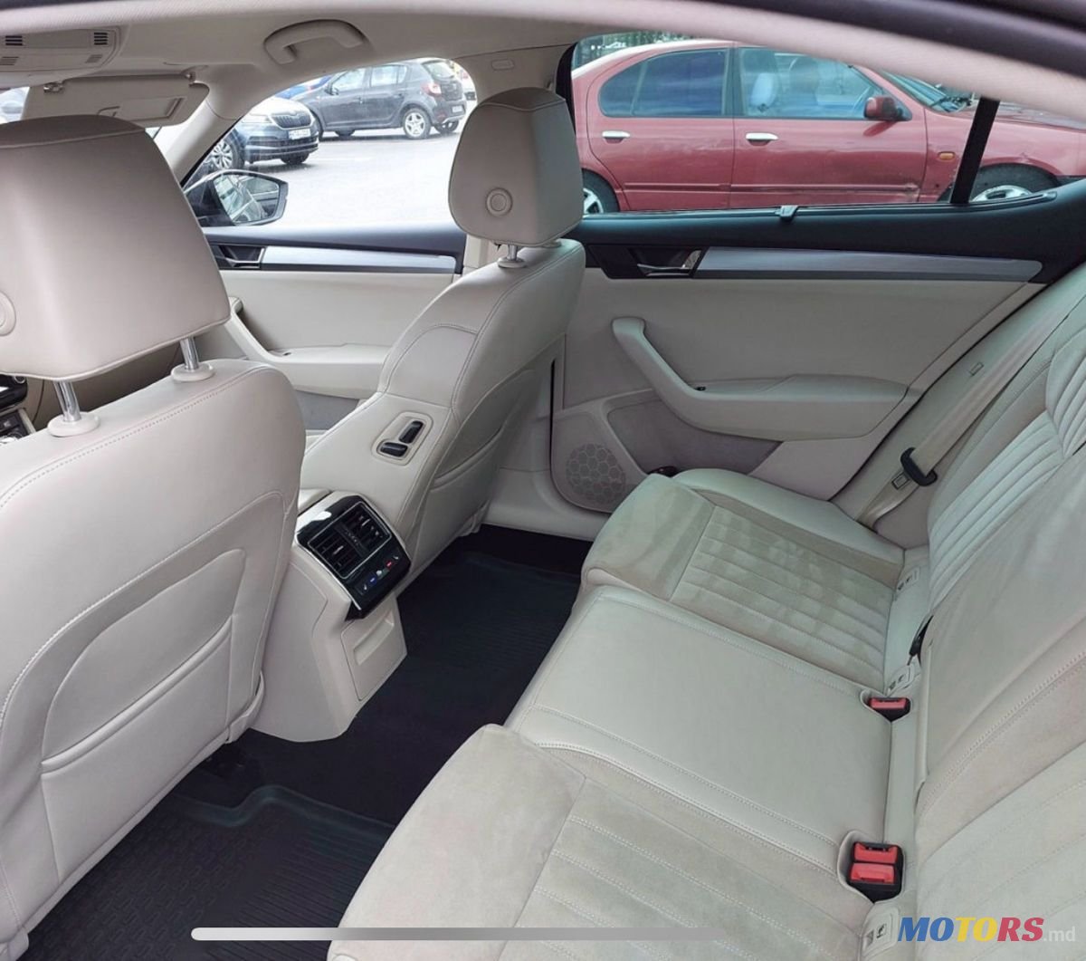 2015' Skoda Superb photo #4