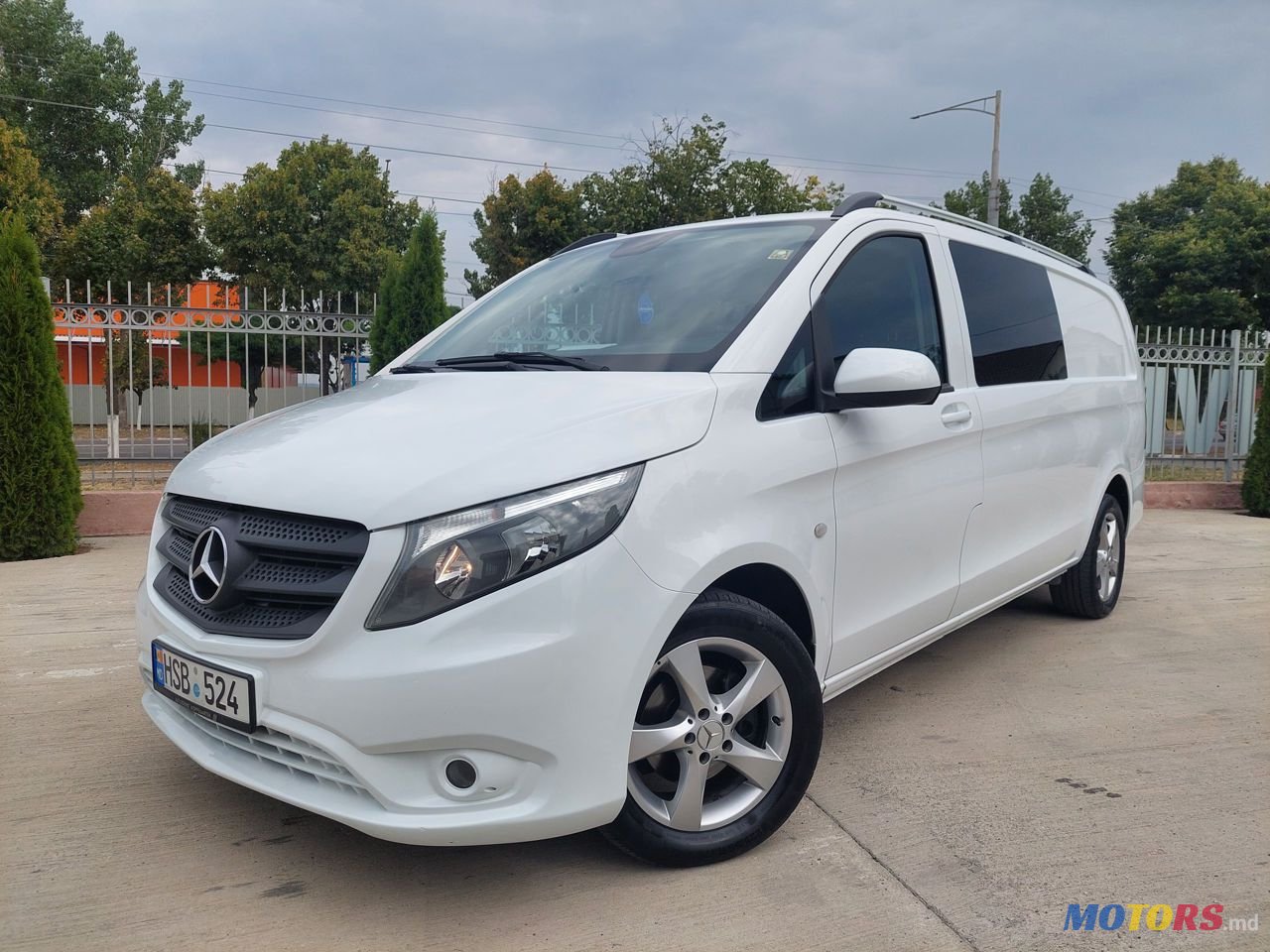 2015' Mercedes-Benz Vito photo #2
