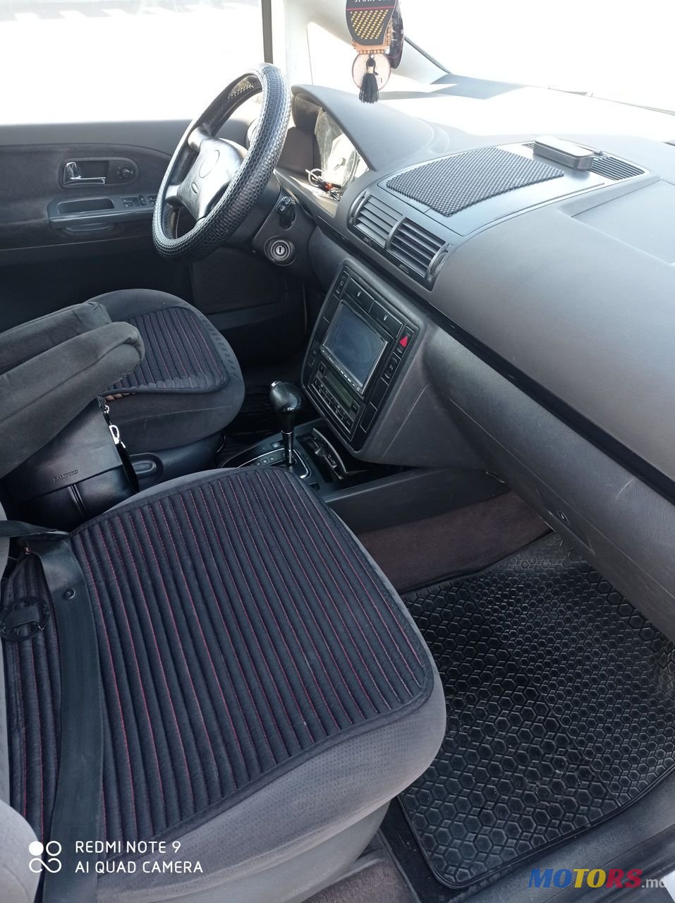 2004' Volkswagen Sharan photo #3