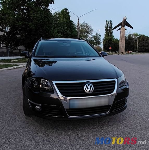 2009' Volkswagen Passat photo #1