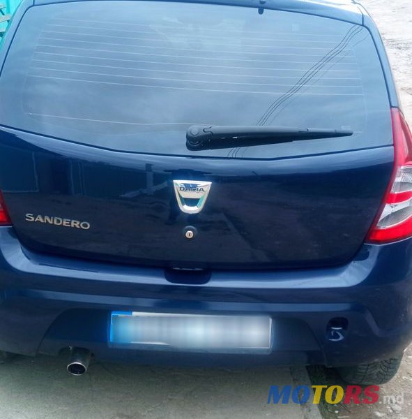 2012' Dacia Sandero photo #2