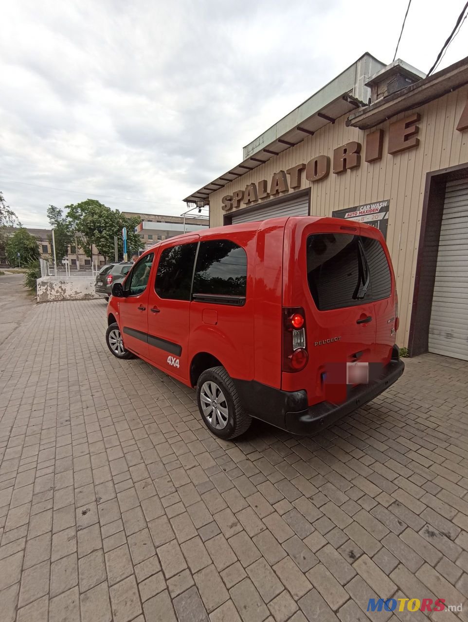 2015' Peugeot Partner photo #3