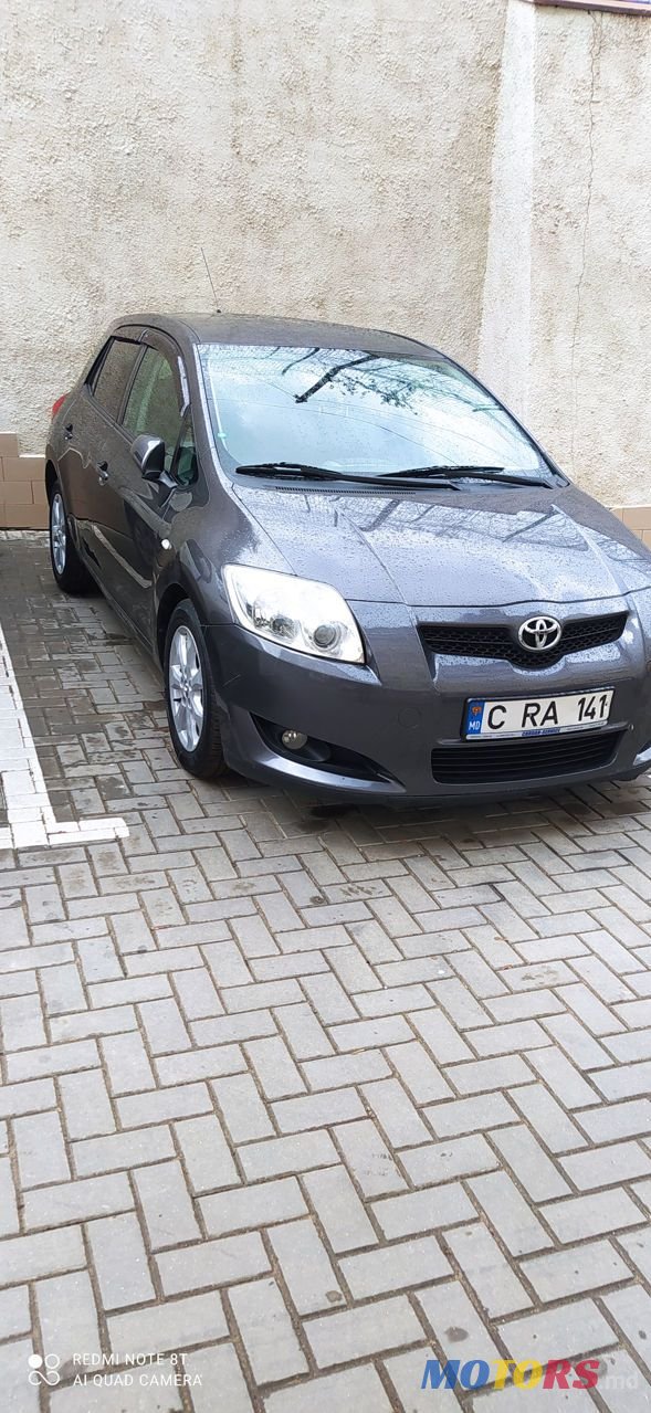 2008' Toyota Auris photo #2