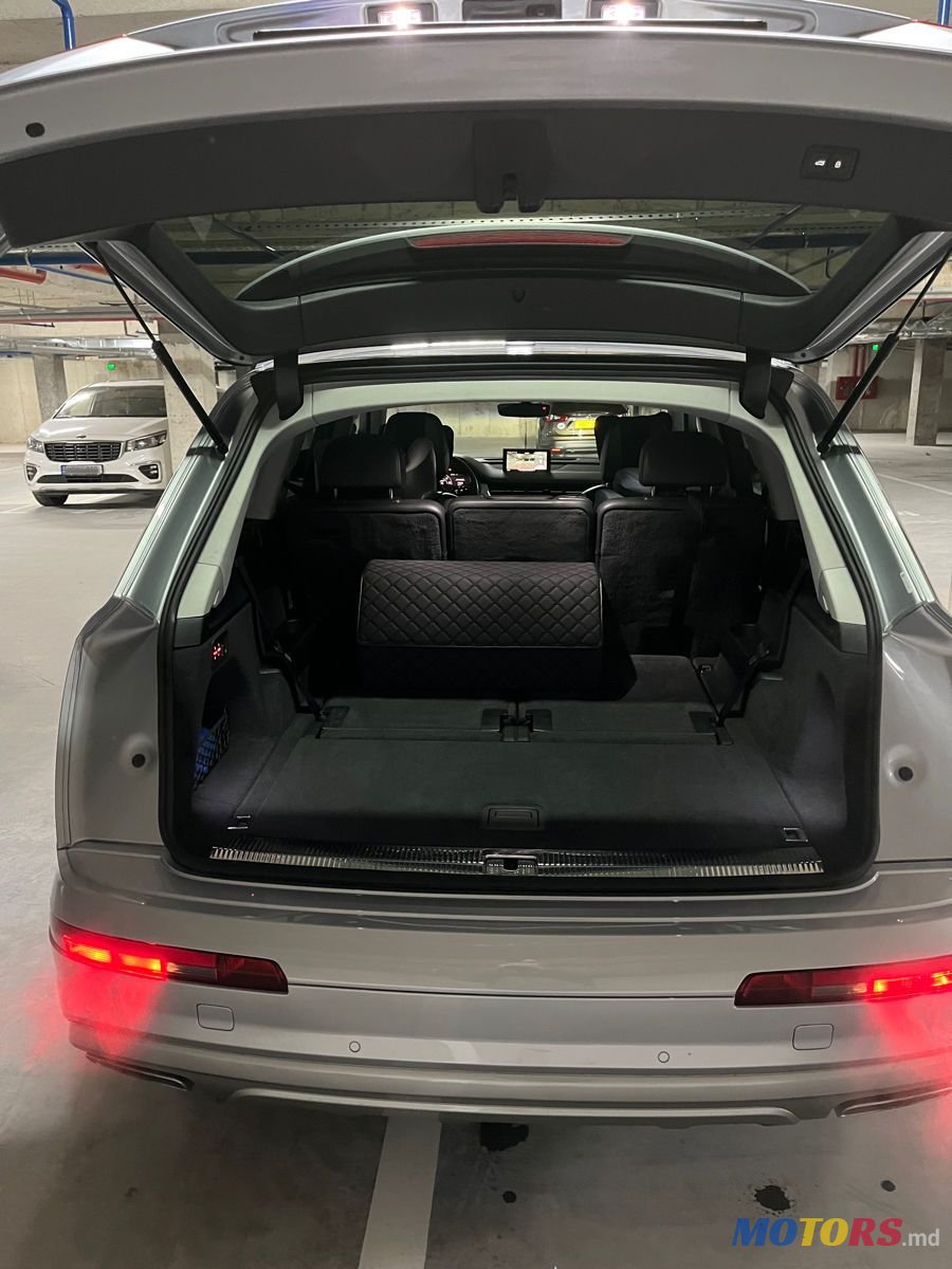 2019' Audi Q7 photo #4
