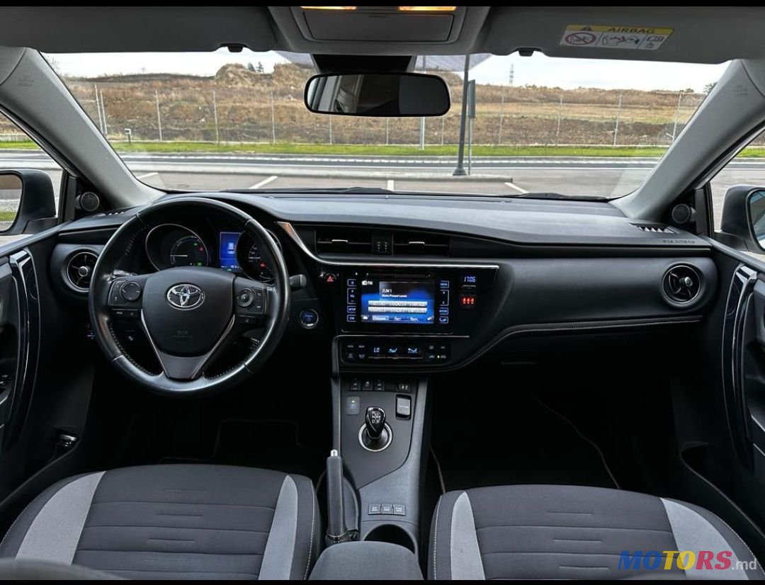 2018' Toyota Auris photo #3