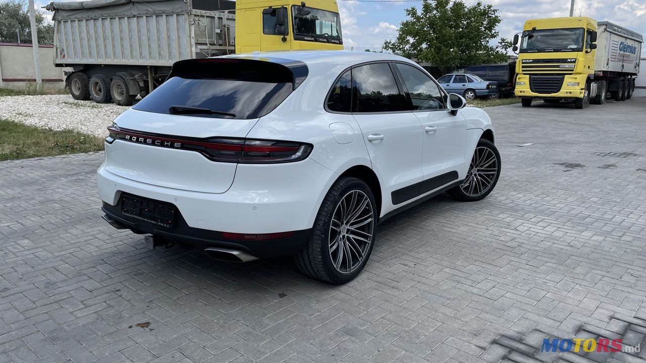 2020' Porsche Macan photo #4