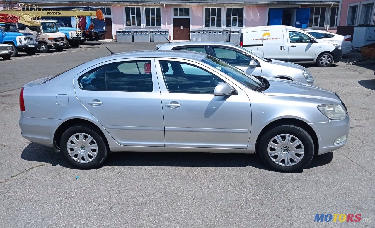 2009' Skoda Octavia photo #2