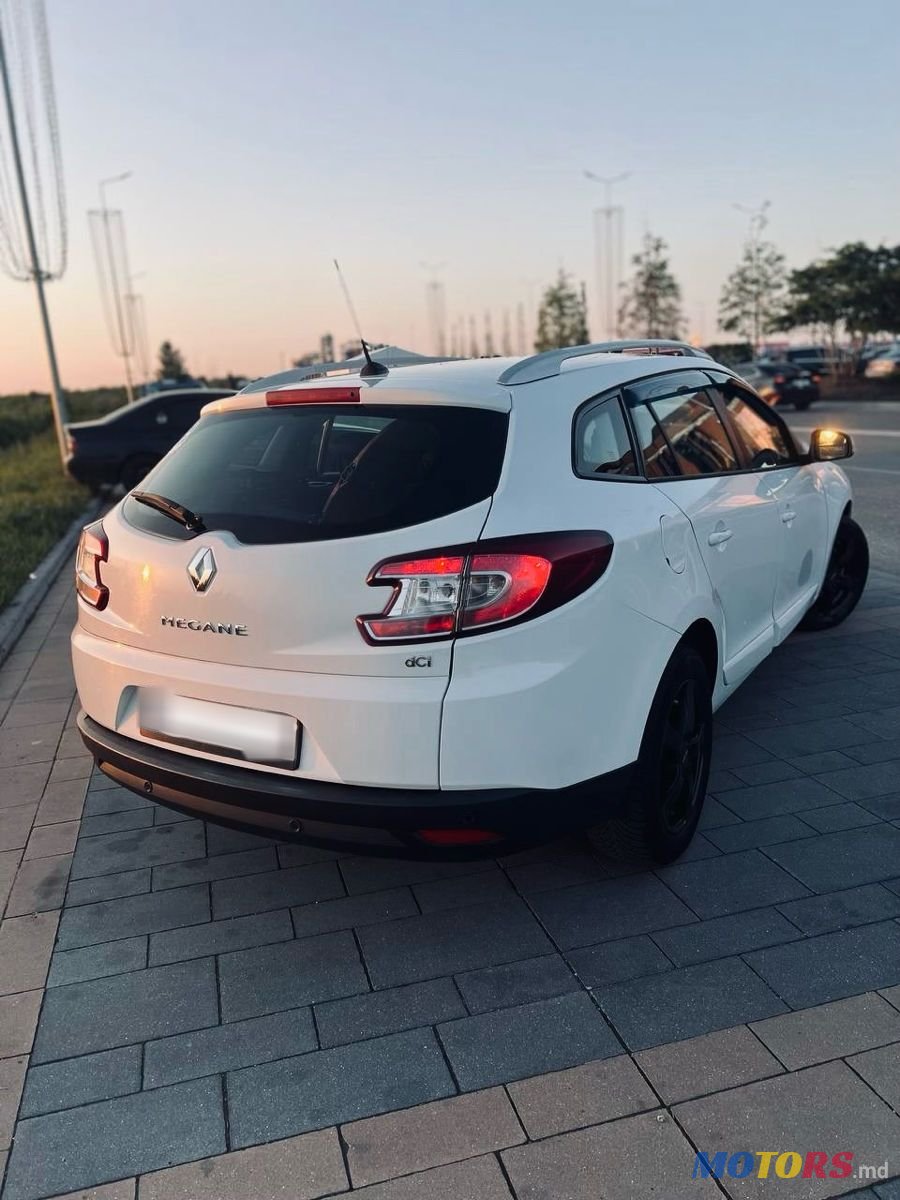 2014' Renault Megane photo #3