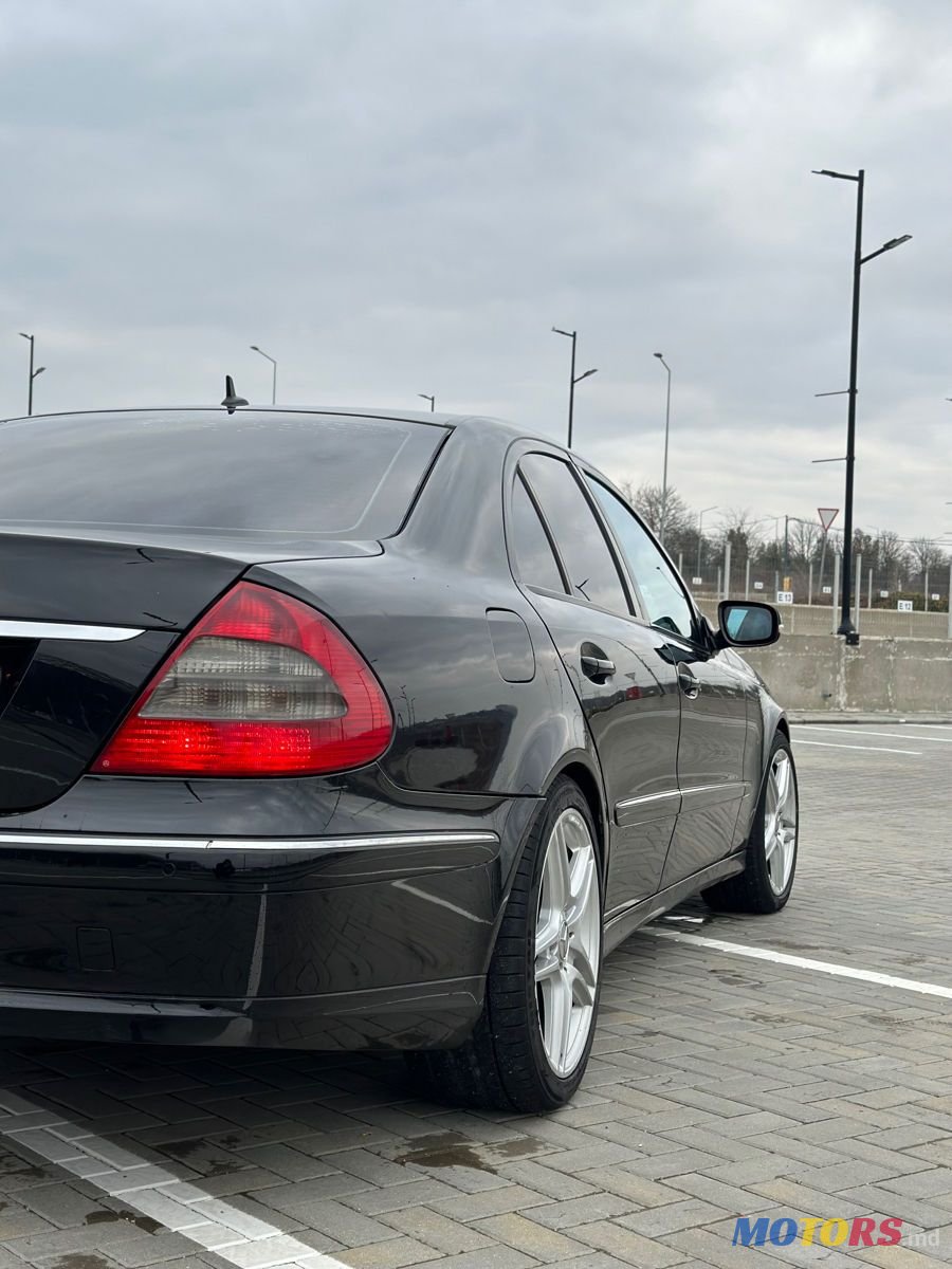 2007' Mercedes-Benz E-Class photo #4