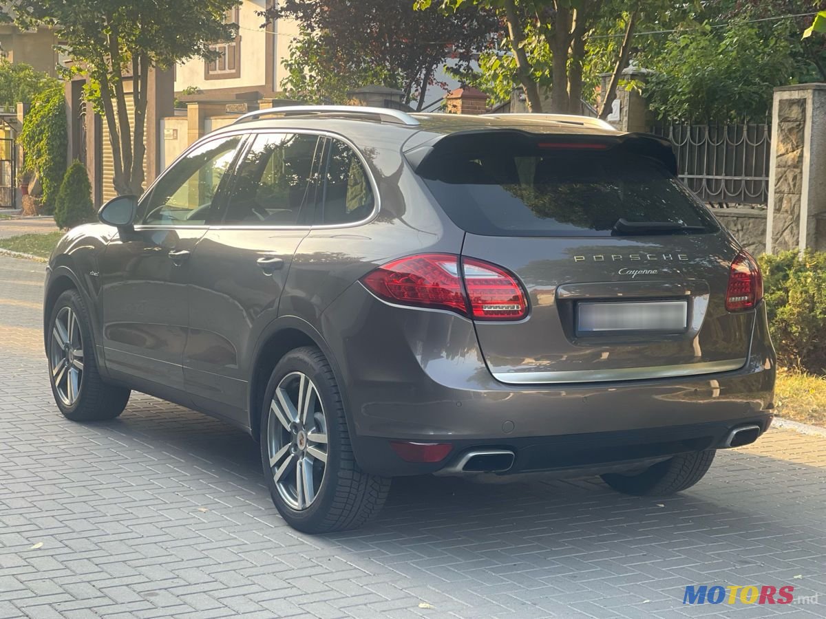 2013' Porsche Cayenne photo #6