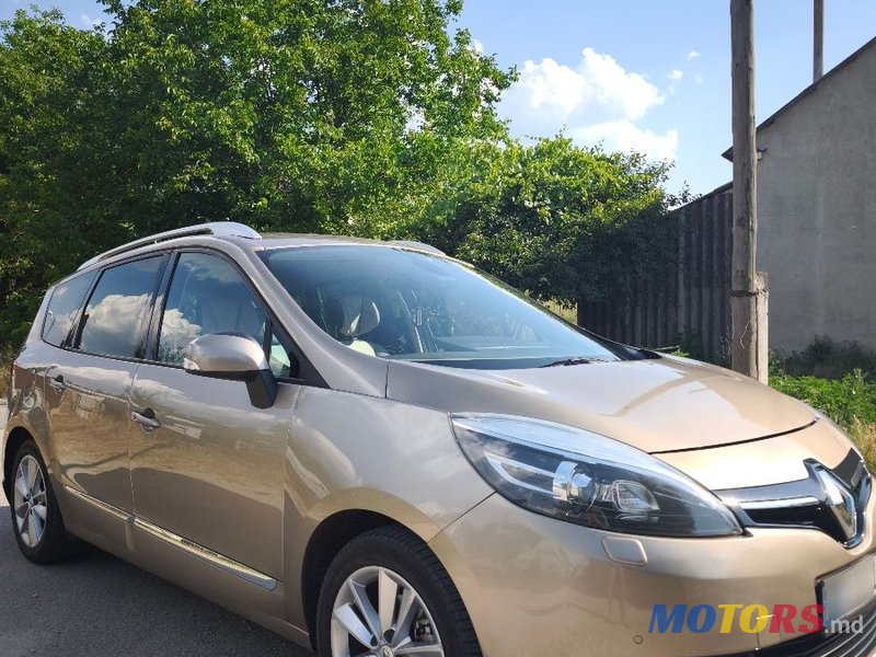 2014' Renault Grand Scenic photo #4