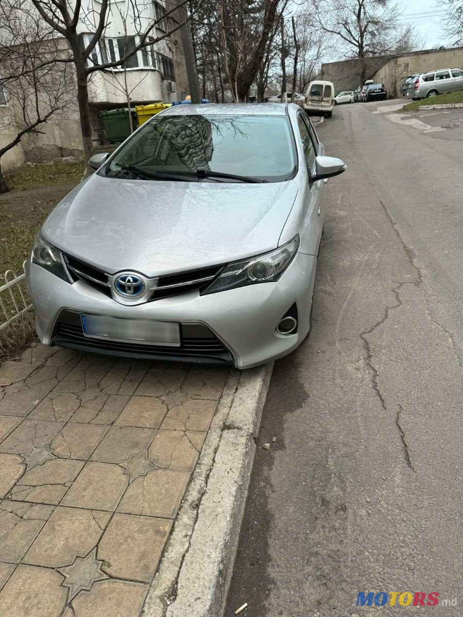 2013' Toyota Auris photo #6