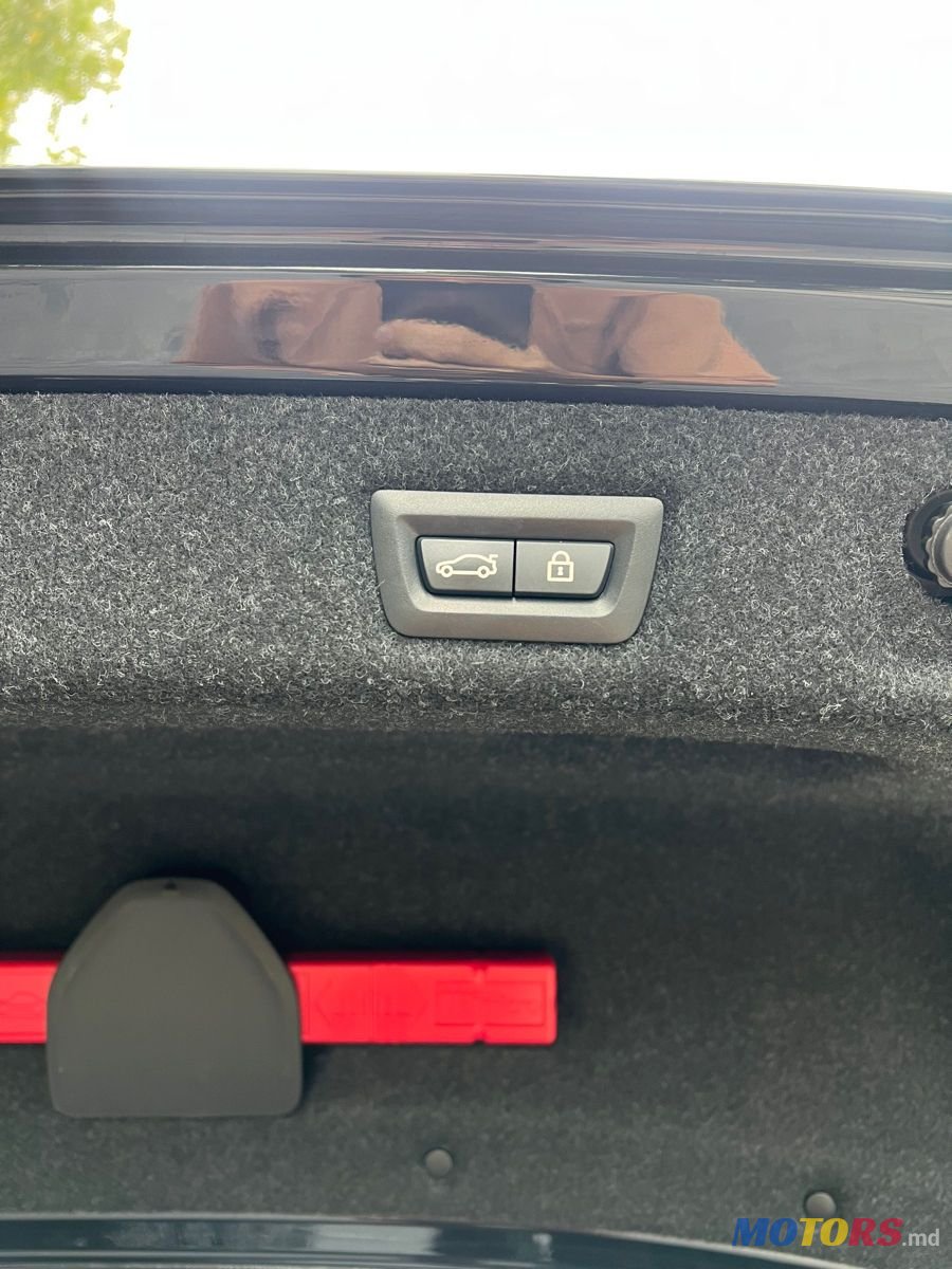 2018' BMW 5 Series photo #4