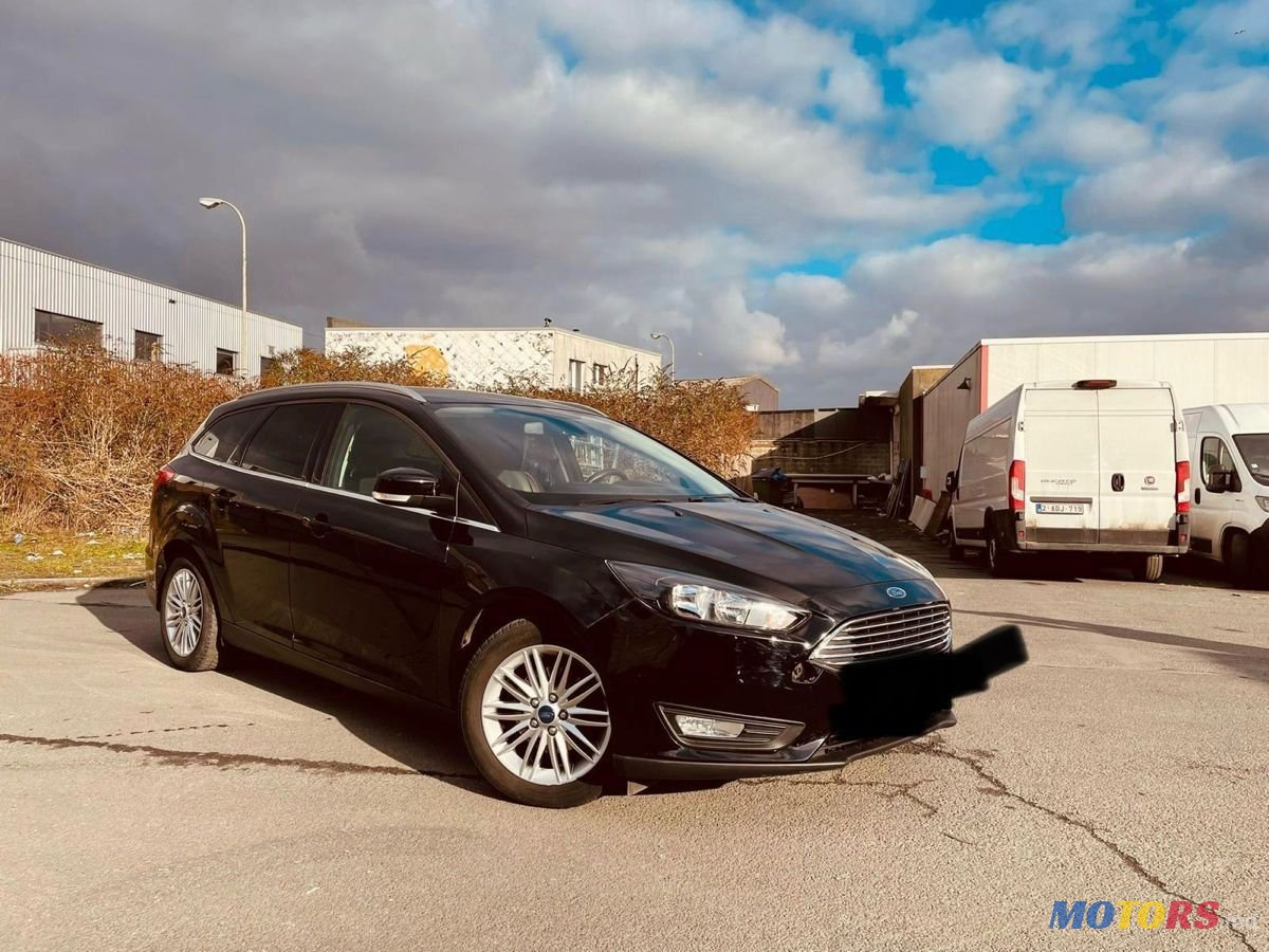 2017' Ford Focus photo #3