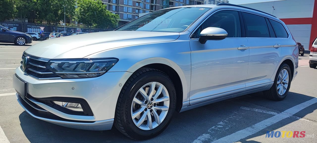 2020' Volkswagen Passat photo #1