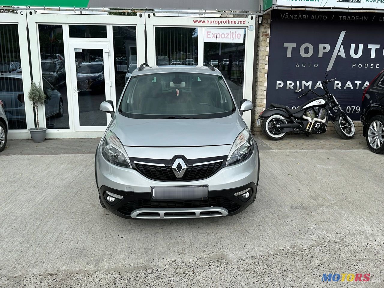 2013' Renault Scenic photo #2