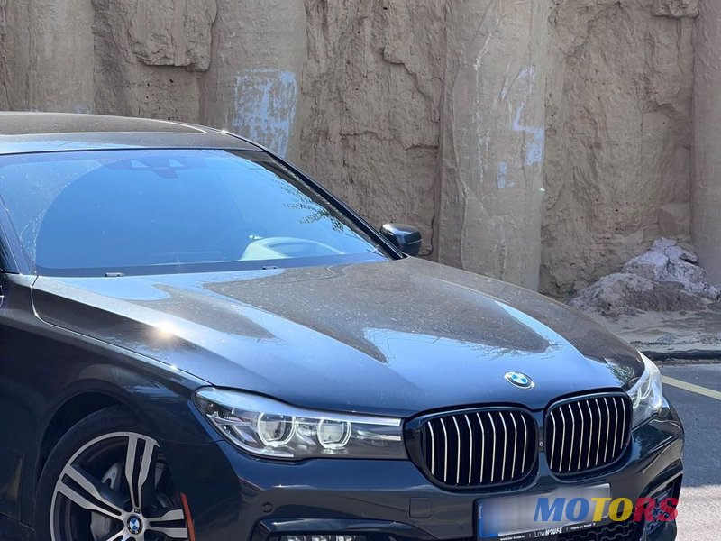 2016' BMW 7 Series photo #4