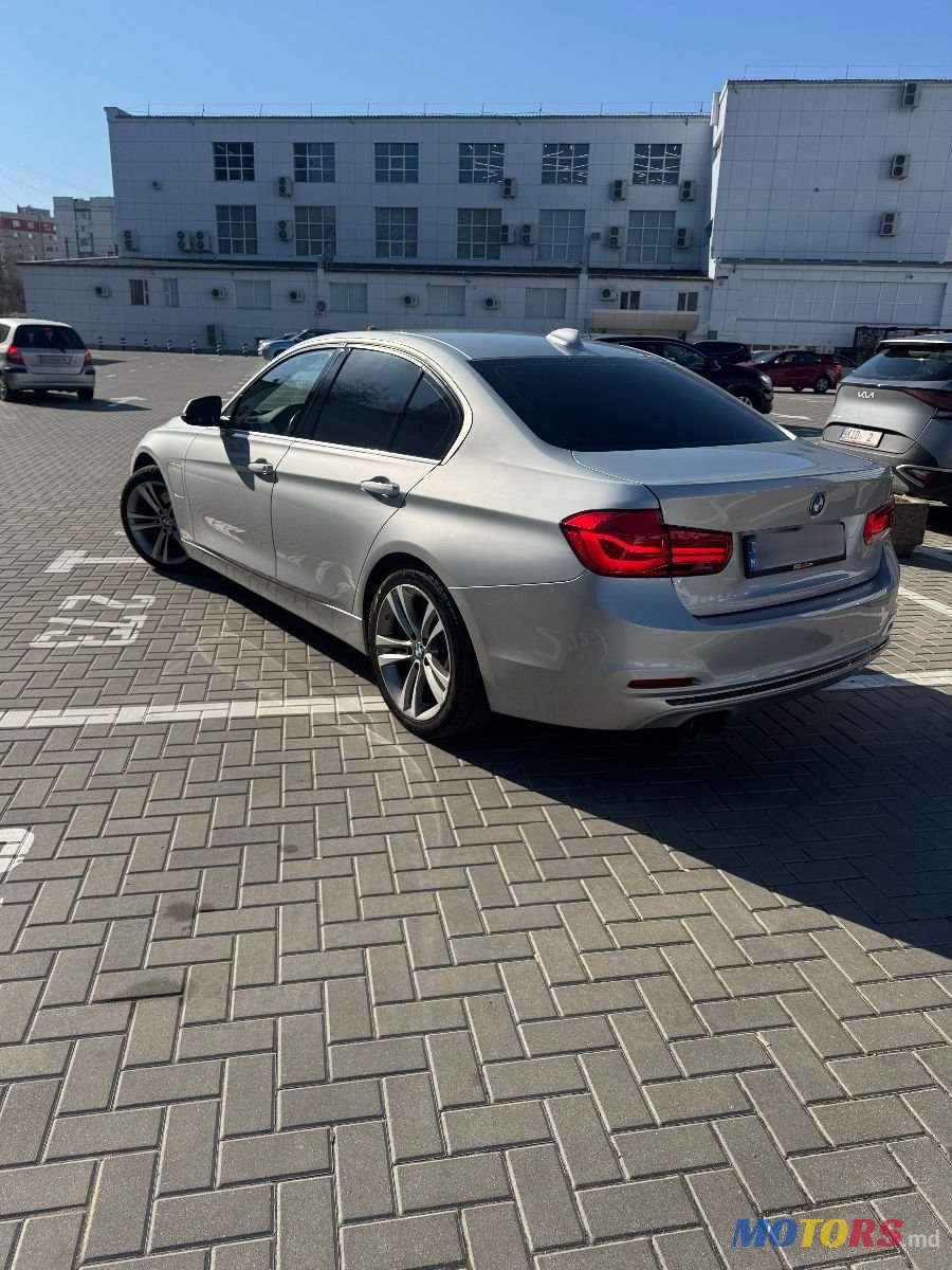 2017' BMW 3 Series photo #3