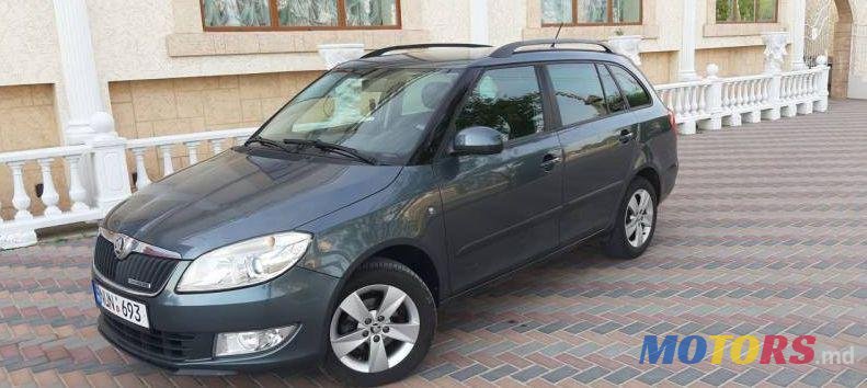 2013' Skoda Fabia photo #1