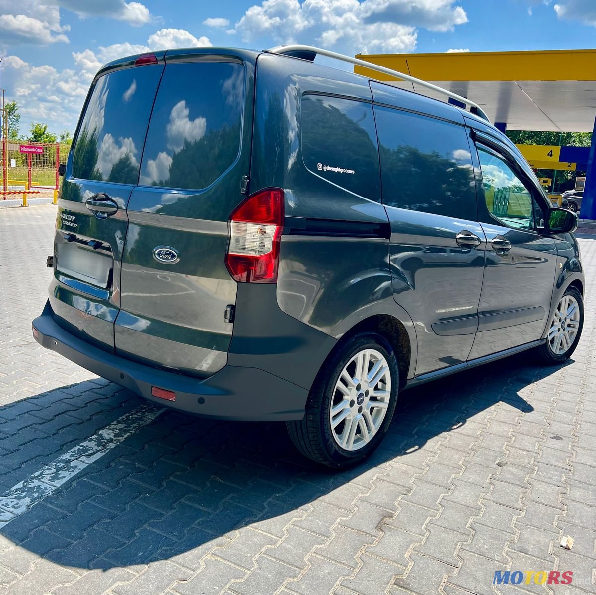 2017' Ford Transit Courier photo #6