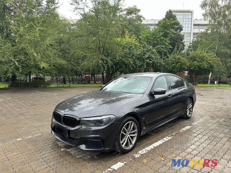 2019' BMW 5 Series photo #6