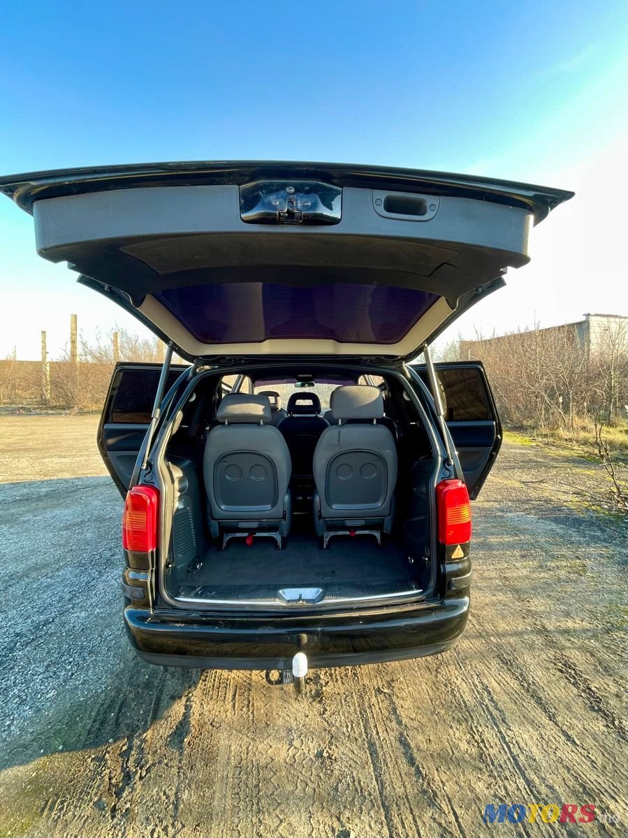 2004' SEAT Alhambra photo #4