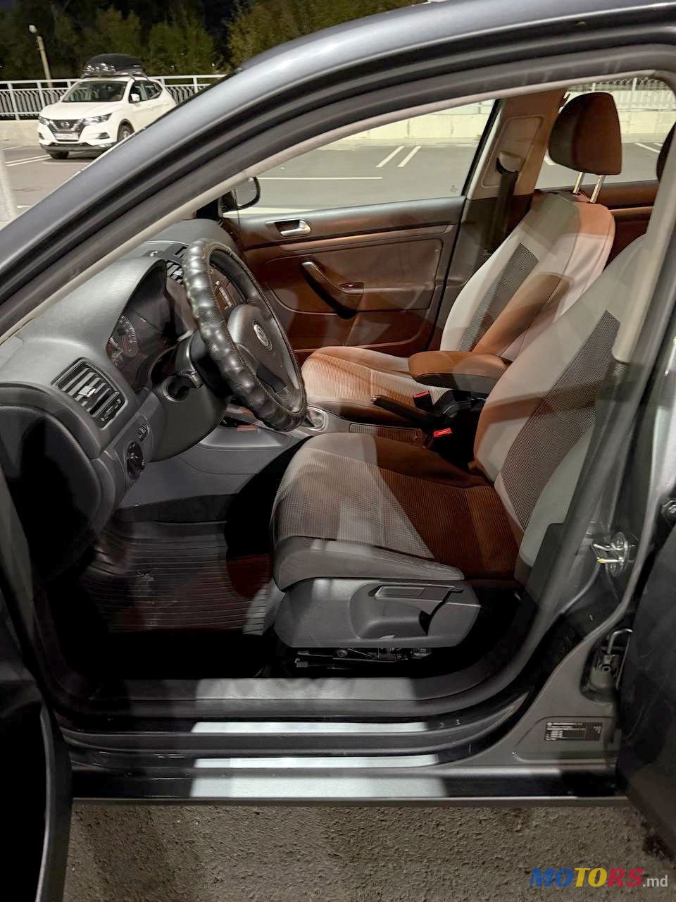 2007' Volkswagen Jetta photo #6