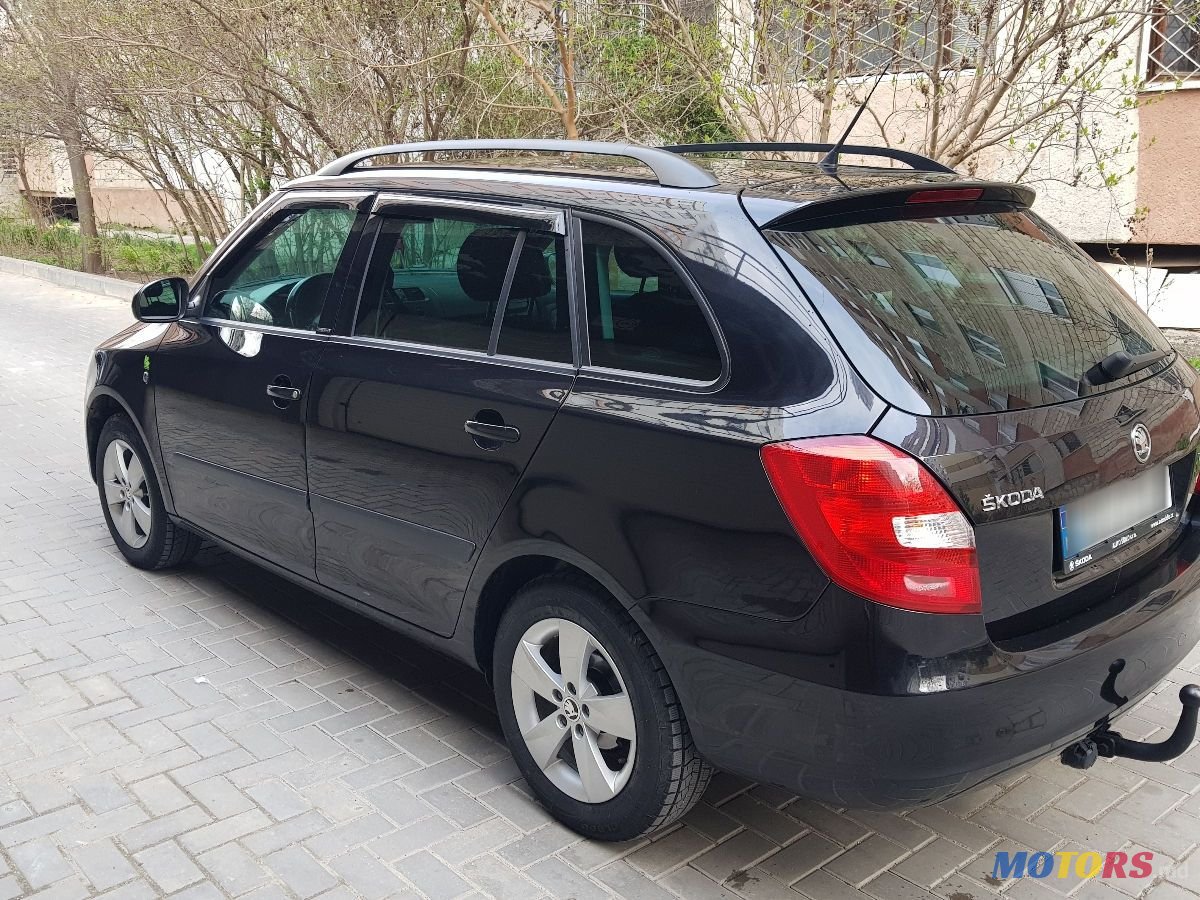 2013' Skoda Fabia photo #4