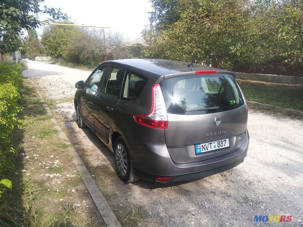 2012' Renault Grand Scenic photo #3