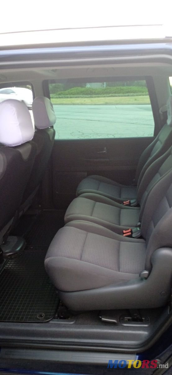 2005' Volkswagen Sharan photo #5