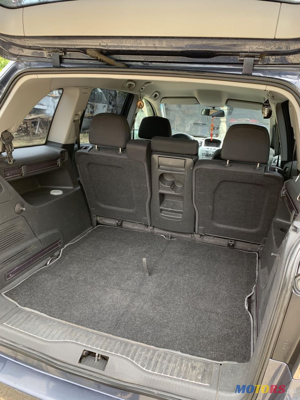 2009' Opel Zafira photo #4