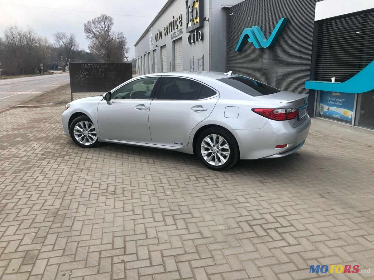 2013' Lexus Es Series photo #2