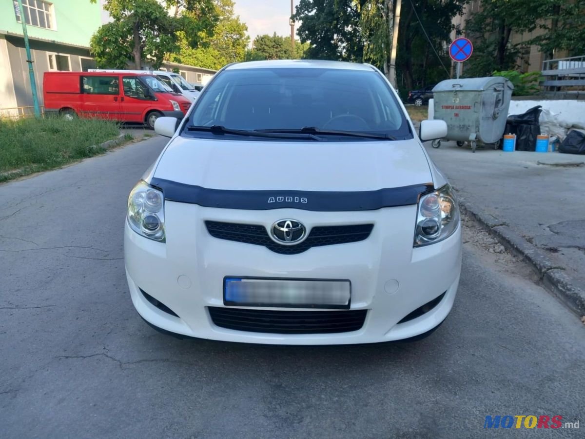 2009' Toyota Auris photo #3